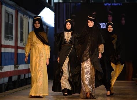 Istanbul Fashion Week: Glamourous Runway Displays and the Catalyst for Turkey's Global Fashion Influence